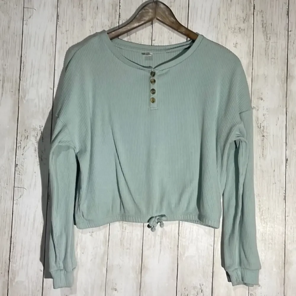 Old Navy Girls Ribbed Cropped Henley Pullover Sweater Light Blue Size XL 14 16‎
